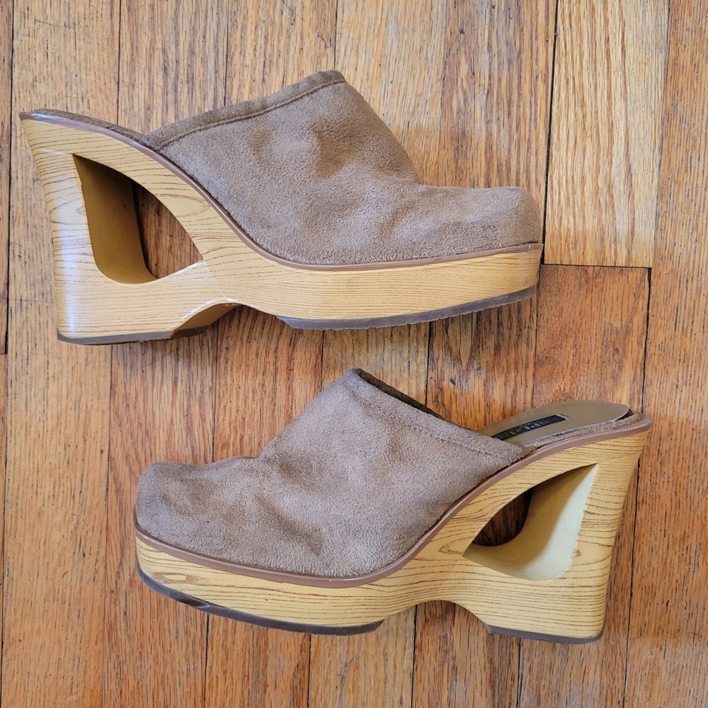 Vintage Splash 8.5 Platform Mules Tan Faux Suede Chunky Cutout Wood Heel Y2K 90s